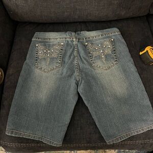 Denim diva maternity shorts medium